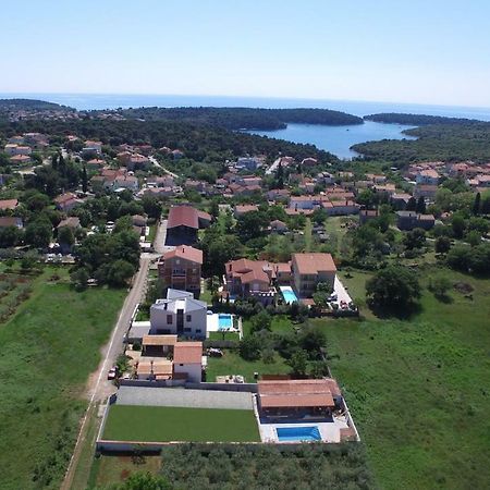 Holiday Home Petrovic Medulin Exterior photo